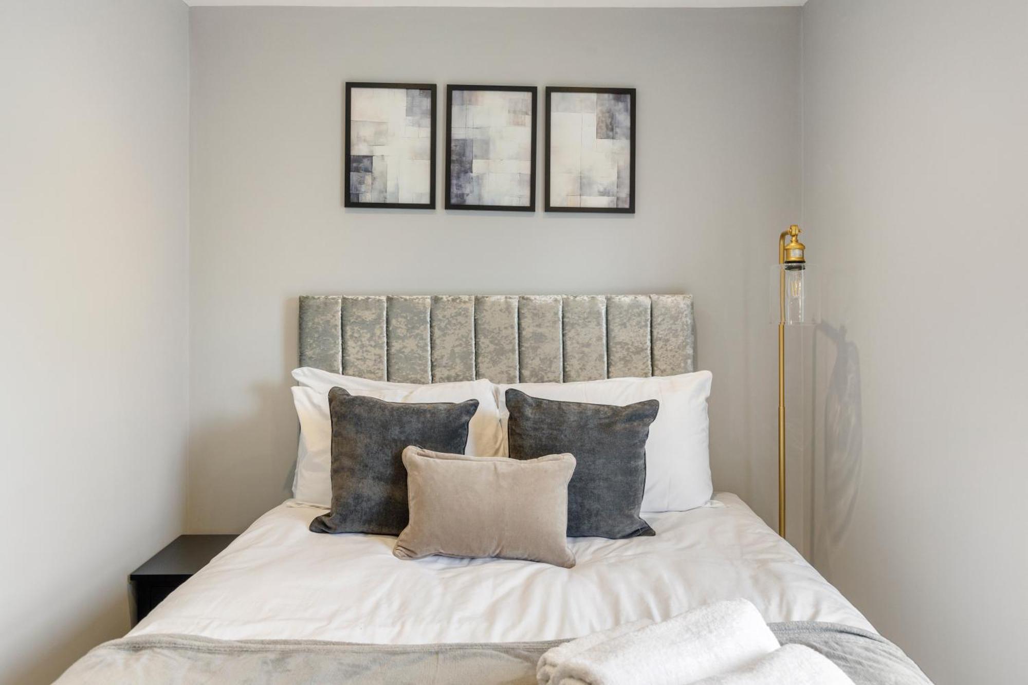 Wembley Luxury 3 Bedroom London Exteriör bild