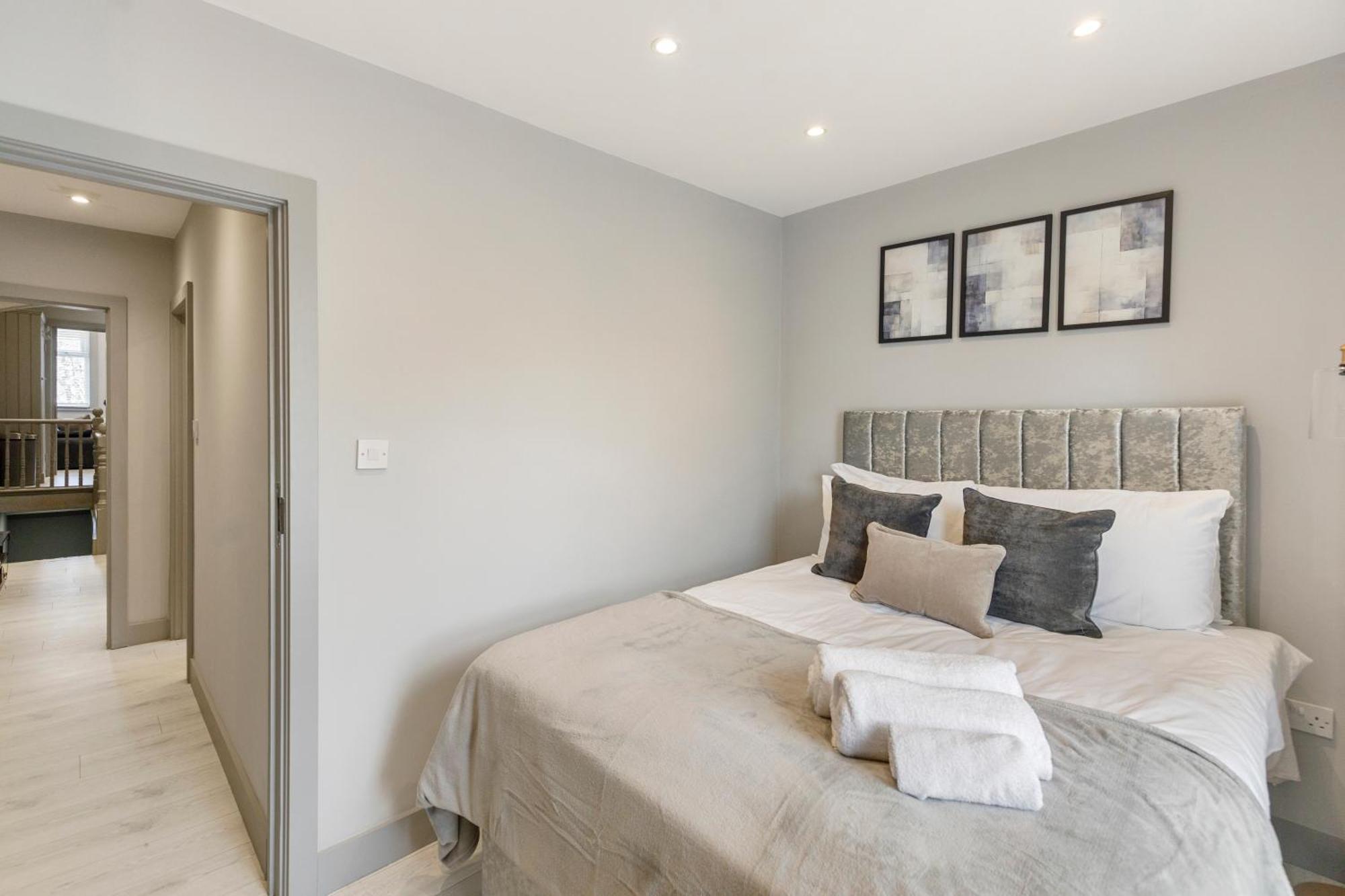 Wembley Luxury 3 Bedroom London Exteriör bild