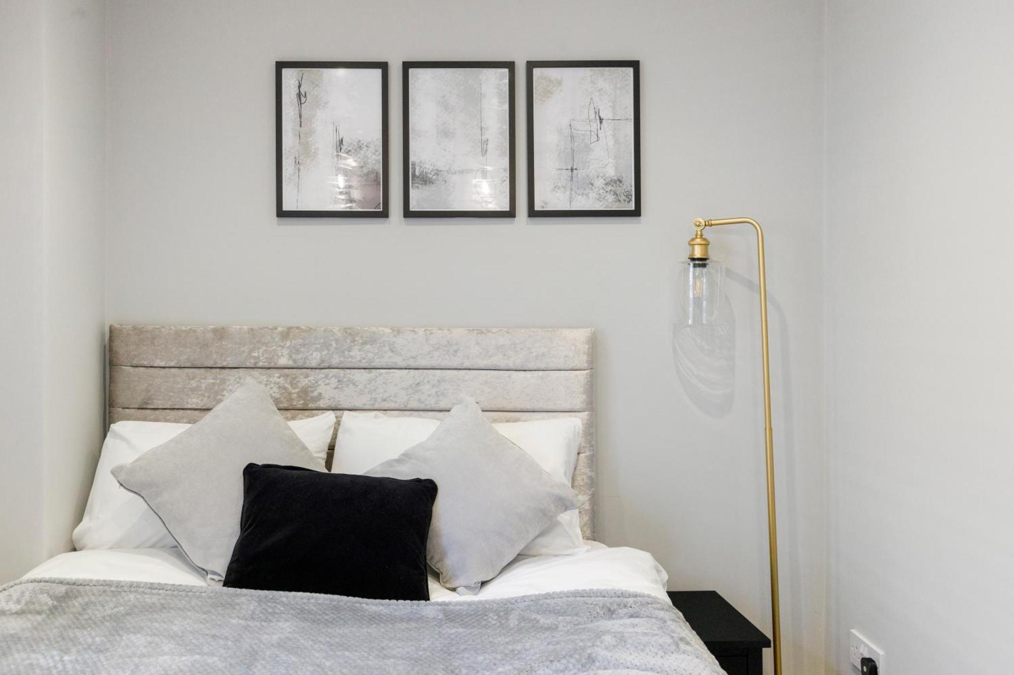 Wembley Luxury 3 Bedroom London Exteriör bild